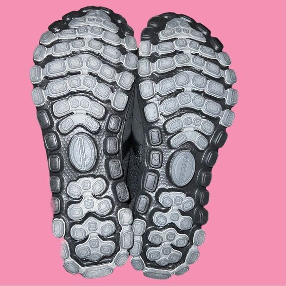 Skechers black memory foam lightweight slip ons! NWOT - Picture 5 of 5